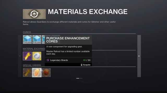 La pantalla de intercambio de equipo de Cryptarch en Destiny 2