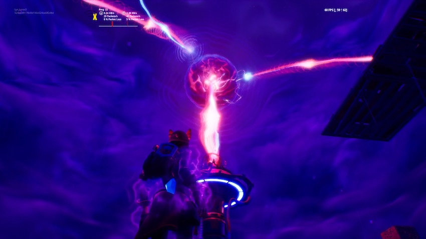 Fortnite-live-event-das-geraet "class =" lazy lazy-hidden wp-image-515926 "srcset =" https://images.mein-mmo.de/medien/2020/06/Fortnite-live-event- das-geraet.jpeg 850w, https://images.mein-mmo.de/medien/2020/06/Fortnite-live-event-das-geraet-300x169.jpeg 300w, https: //images.mein-mmo. de / medien / 2020/06 / Fortnite-live-event-das-geraet-150x84.jpeg 150w, https://images.mein-mmo.de/medien/2020/06/Fortnite-live-event-das-geraet -768x432.jpeg 768w, https://images.mein-mmo.de/medien/2020/06/Fortnite-live-event-das-geraet-780x438.jpeg 780w "data-lazy-tamaños =" (ancho máximo : 850px) 100vw, 850px "> Se estaba gestando una gran tormenta y el dispositivo disparó rayos de luz

<p>El dispositivo disparó rayos de luz y "persiguió" la tormenta cuando los jugadores fueron levantados en el aire. De repente, te encontraste en otra dimensión, en la que Fortnite se convirtió en una "primera persona" por un corto tiempo. Allí se podía escuchar a la gente hablar sobre la tormenta.</p>
<p>    <img decoding=