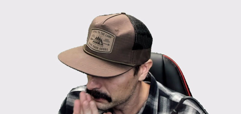 Twitch-Falta de respeto "class =" lazy lazy-hidden wp-image-202089 "srcset =" http://dlprivateserver.com/wp-content/uploads/2020/06/Prohibicion-de-contraccion-Dr.-Falta-de-respeto-Supuestamente-permanente.jpg 800w, https: // images .mein-mmo.de / medien / 2018/01 / Twitch-Disrespect-150x71.jpg 150w, https://images.mein-mmo.de/medien/2018/01/Twitch-Disrespect-300x143.jpg 300w, https : //images.mein-mmo.de/medien/2018/01/Twitch-Disrespect-768x365.jpg 768w "data-lazy-tamaños =" (ancho máximo: 800px) 100vw, 800px "> El hombre detrás del Dr. Disrespect
<p>El Dr. Falta de respeto es una figura artificial. Guy Beahm está detrás del macho con el bigote gigante. En casos raros, recurre a los fanáticos y luego explica lo que a veces sale mal como "Dr. falta de respeto". Habló con los fanáticos después de su período en el E3 2019:</p>
<p>El hombre detrás del Dr. Disrespect se disculpa por el hechizo de Twitch: demasiado en el papel</p>
<p> <script async src=