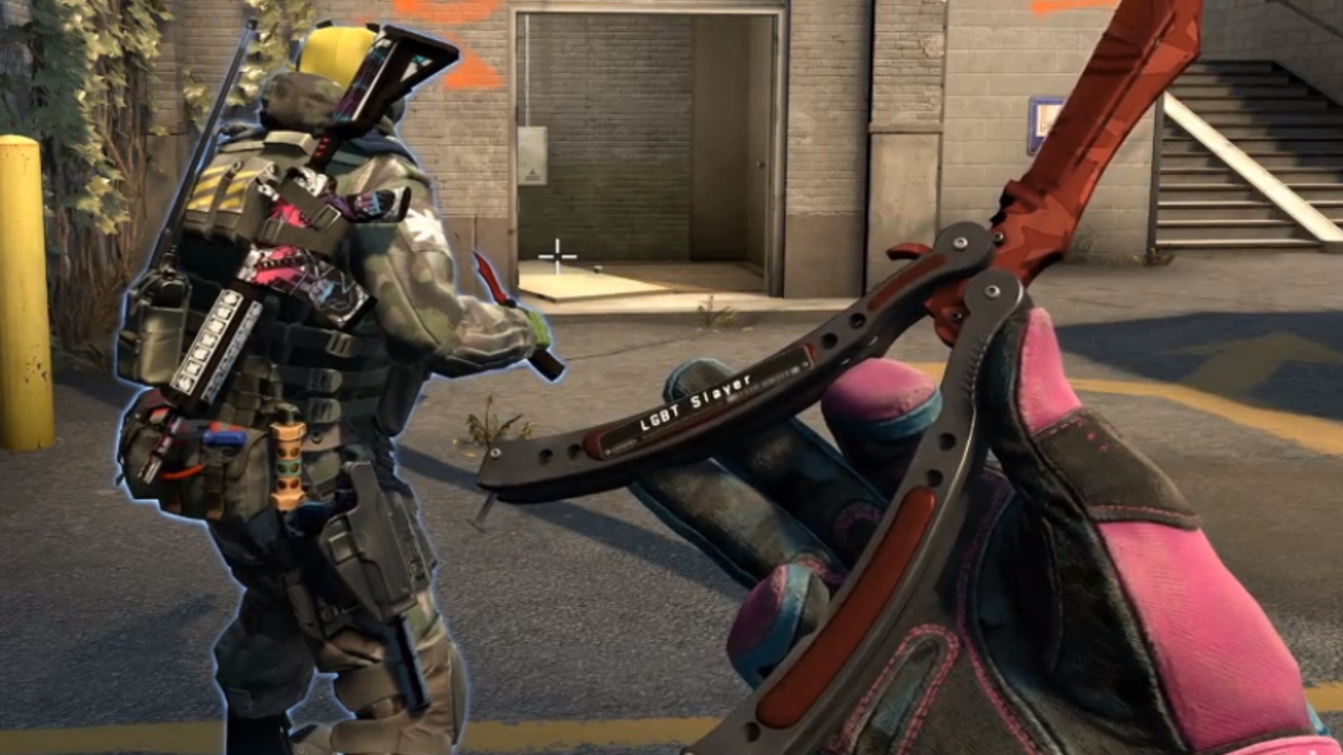 CS: GO Pro tiene mensajes de odio contra las minorías en el cuchillo