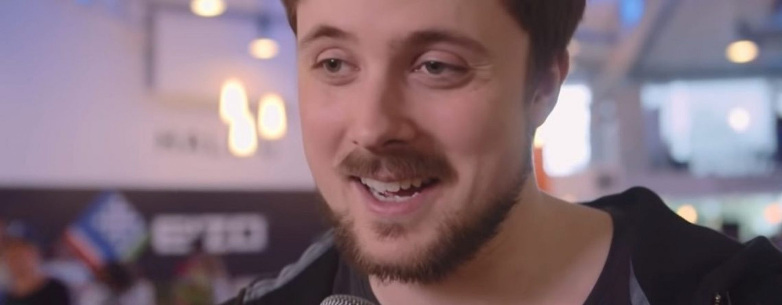 Streamer dice que Twitch lo prohibió por su acento asqueroso