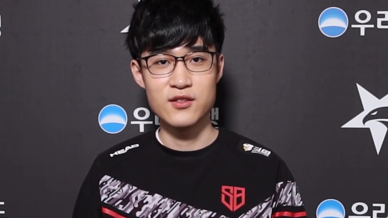 Riot Games y su equipo castigan a un profesional de LoL por lenguaje de odio