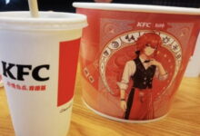 Miles de chinos hacen cola en KFC para recibir un regalo en Genshin Impact