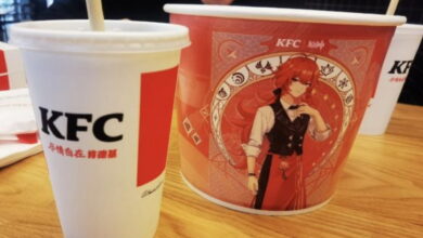 Miles de chinos hacen cola en KFC para recibir un regalo en Genshin Impact