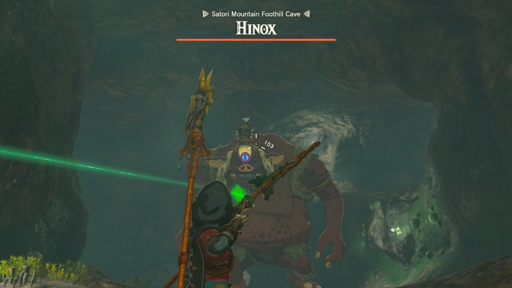 luchando contra el hinox en la cueva al pie de la montaña satori