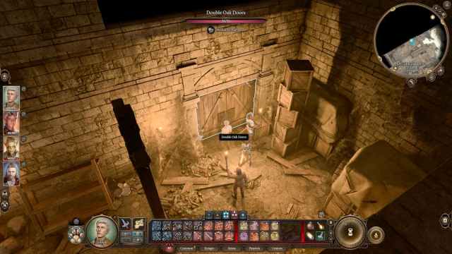 Puerta del sótano de Last Light Inn en Baldur's Gate 3