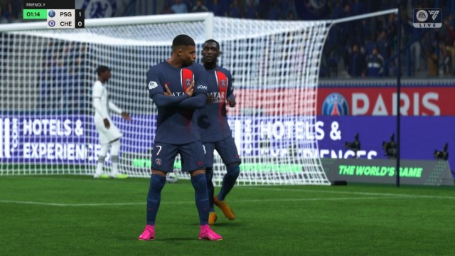 Celebrando al hermano pequeño Mbappé en EA FC 24