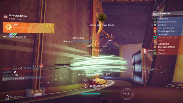 Un Strand Tangle matando a un jugador en el Crisol en Destiny 2