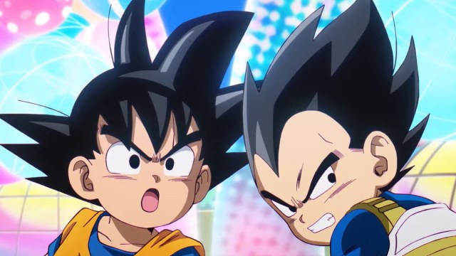 Los jóvenes Goku y Vegeta miran a cámara en Dragon Ball Daima