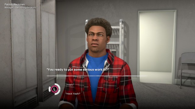 Un personaje de carrera firmando un contrato en MLB The Show 24.