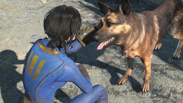 Jugador con traje azul acariciando a un perro