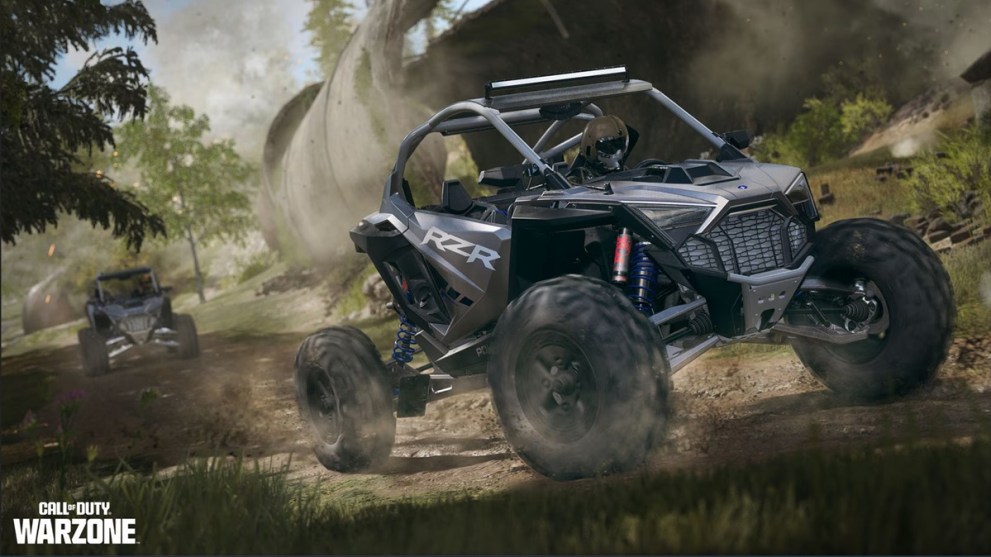 Jugador conduciendo el Polaris RZR Pro R en el juego